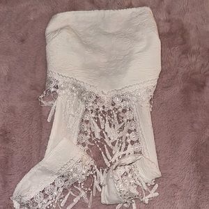 Cute white strapless top